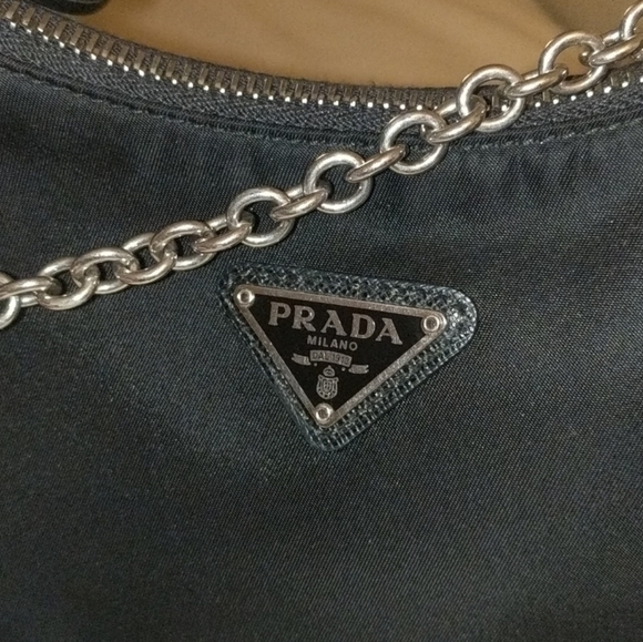 Authentic Prada re-edition 2005 nylon bag … - Picture 4 of 10